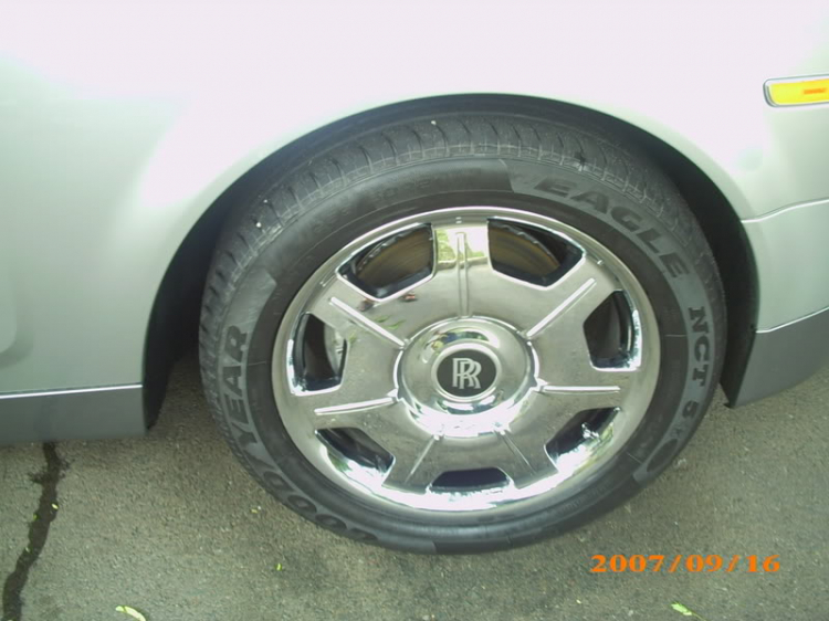 BMW 650Ci Vertical Door in SG (Mr2) BMW 650Ci Vertical Door in SG (Mr2)