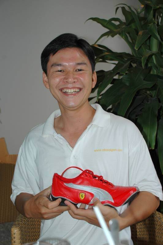 Đấu giá giầy Puma vào quỹ hỗ trợ nạn nhân sập cầu Cần Thơ! Đấu giá giầy Puma vào quỹ hỗ trợ nạn nhân sập cầu Cần Thơ!