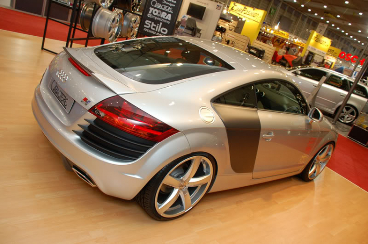 Audi TT độ theo R8 chăng?