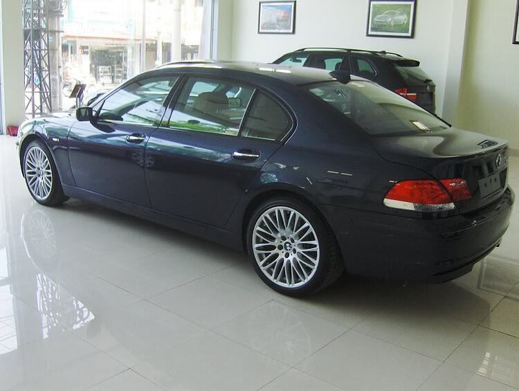 BMW 750Li đủ đồ chơi BMW 750Li đủ đồ chơi