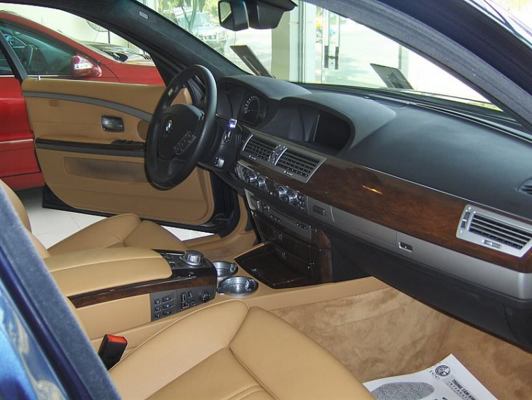 BMW 750Li đủ đồ chơi BMW 750Li đủ đồ chơi