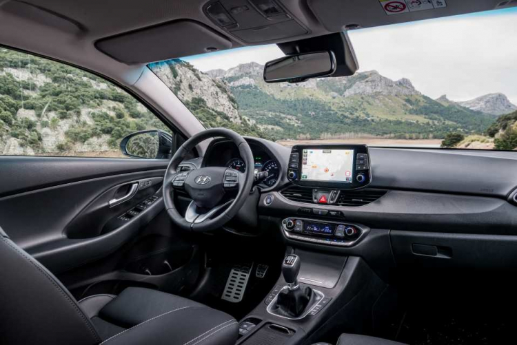 Hyundai i30 Fastback đối thủ của Corolla, Civic và Focus.