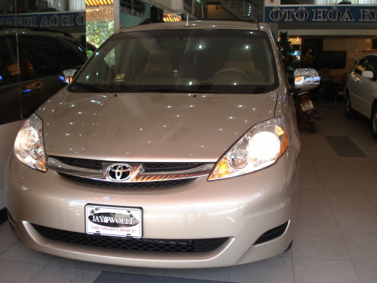 Toyota Sienna LE