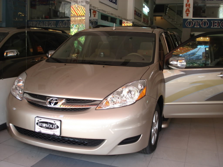 Toyota Sienna LE