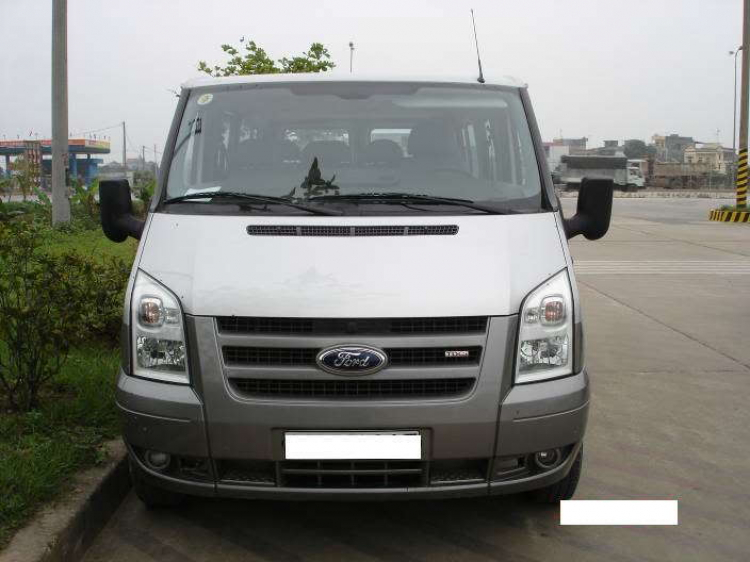 Ford Transit 9 chỗ - discontinued ?