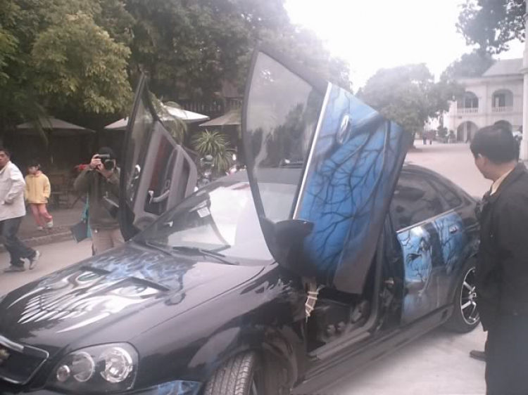 LAC điên Lambo door LAC điên Lambo door