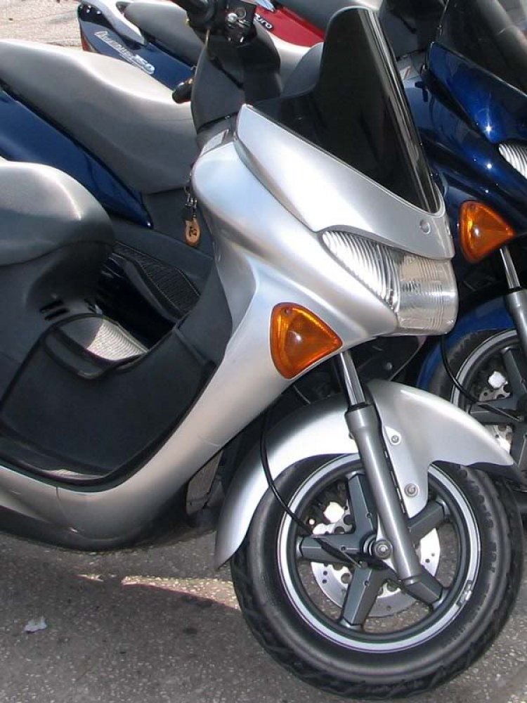 Suzuki EPICURO & AVENIS (Những điểm cần biết)