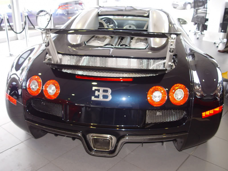 Bugatti Veyron tại sao không