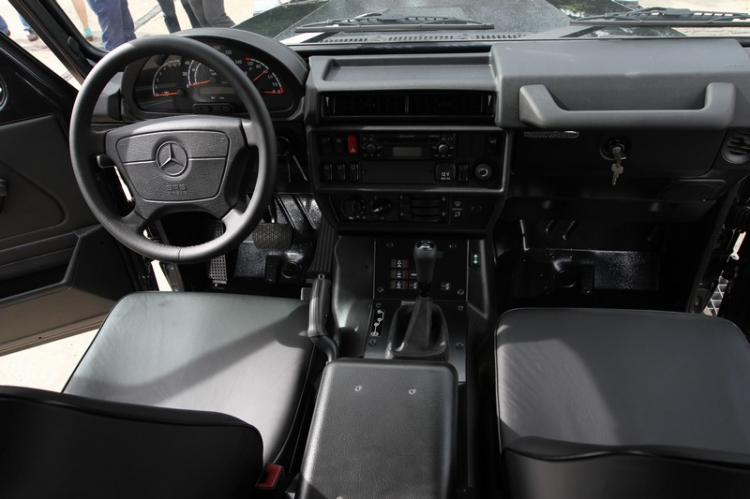 Mercedes G300 CDI : xe chuyên offroad, giá ngang S500L về Việt Nam