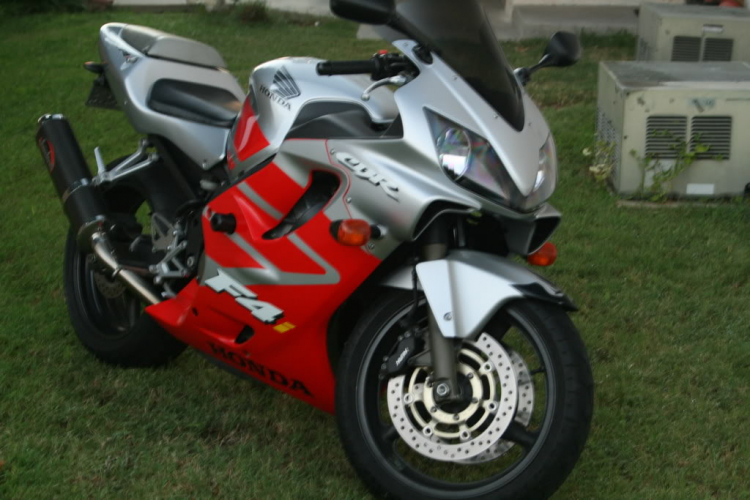 CBR600RR- Niềm mơ ước của em.