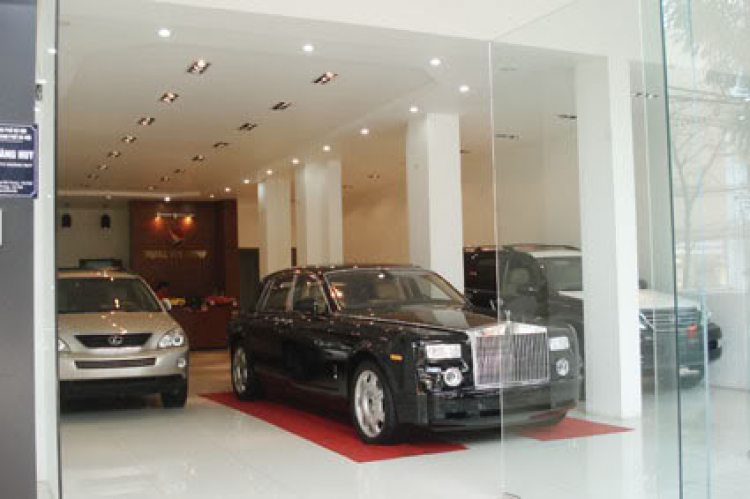 RR Phantom tại Hoàng Huy Showroom 183 Bà Triệu, Hà Nội RR Phantom tại Hoàng Huy Showroom 183 Bà Triệu, Hà Nội