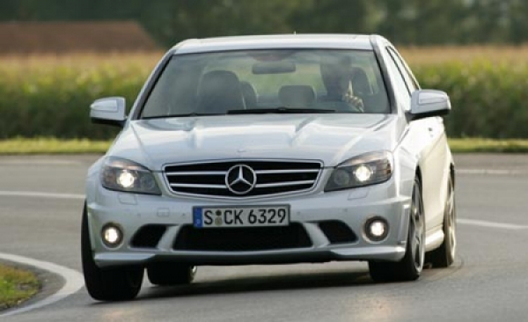 Nội chiến ở Đức: BMW M3 vs. Audi RS4 vs. C63 AMG - phân tích + hình Nội chiến ở Đức: BMW M3 vs. Audi RS4 vs. C63 AMG - phân tích + hình