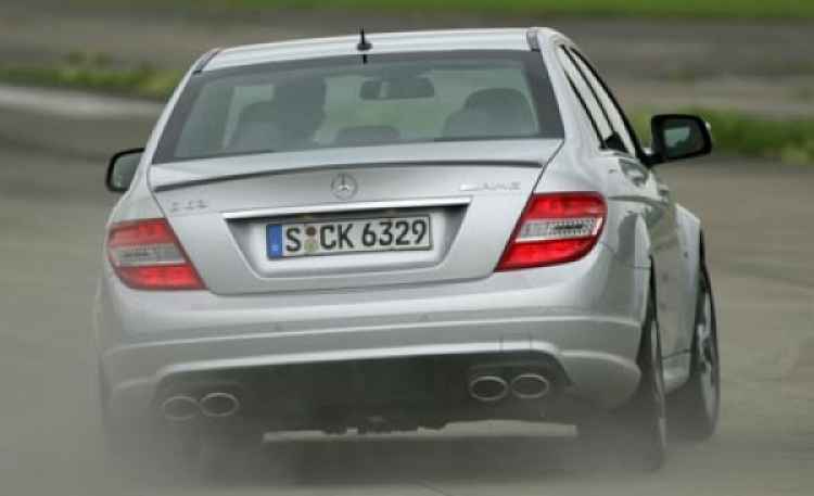 Nội chiến ở Đức: BMW M3 vs. Audi RS4 vs. C63 AMG - phân tích + hình Nội chiến ở Đức: BMW M3 vs. Audi RS4 vs. C63 AMG - phân tích + hình