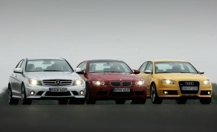 Nội chiến ở Đức: BMW M3 vs. Audi RS4 vs. C63 AMG - phân tích + hình Nội chiến ở Đức: BMW M3 vs. Audi RS4 vs. C63 AMG - phân tích + hình