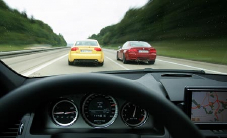 Nội chiến ở Đức: BMW M3 vs. Audi RS4 vs. C63 AMG - phân tích + hình Nội chiến ở Đức: BMW M3 vs. Audi RS4 vs. C63 AMG - phân tích + hình