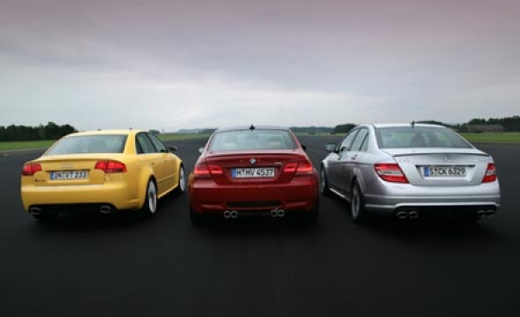 Nội chiến ở Đức: BMW M3 vs. Audi RS4 vs. C63 AMG - phân tích + hình