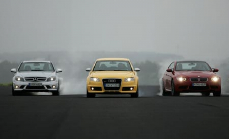 Nội chiến ở Đức: BMW M3 vs. Audi RS4 vs. C63 AMG - phân tích + hình