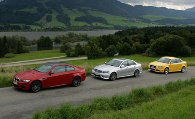 Nội chiến ở Đức: BMW M3 vs. Audi RS4 vs. C63 AMG - phân tích + hình