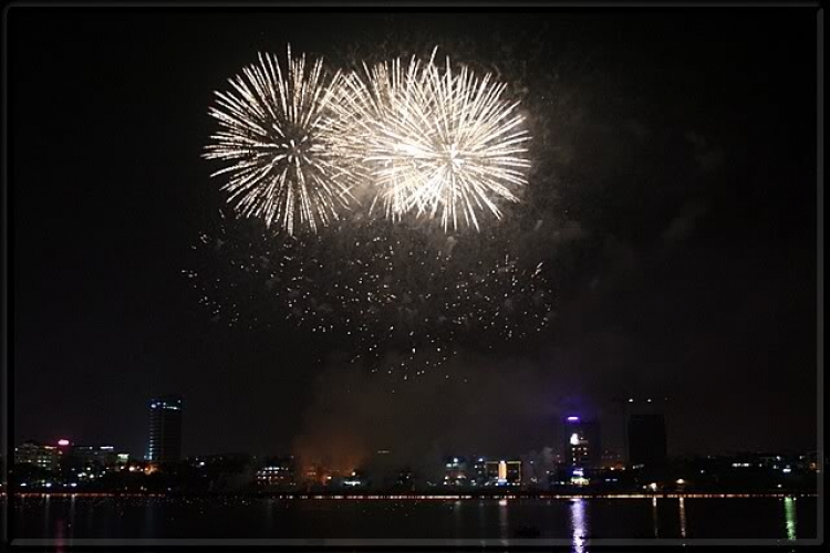 Pháo hoa Đà Nẵng đơi