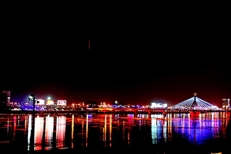 Pháo hoa Đà Nẵng đơi