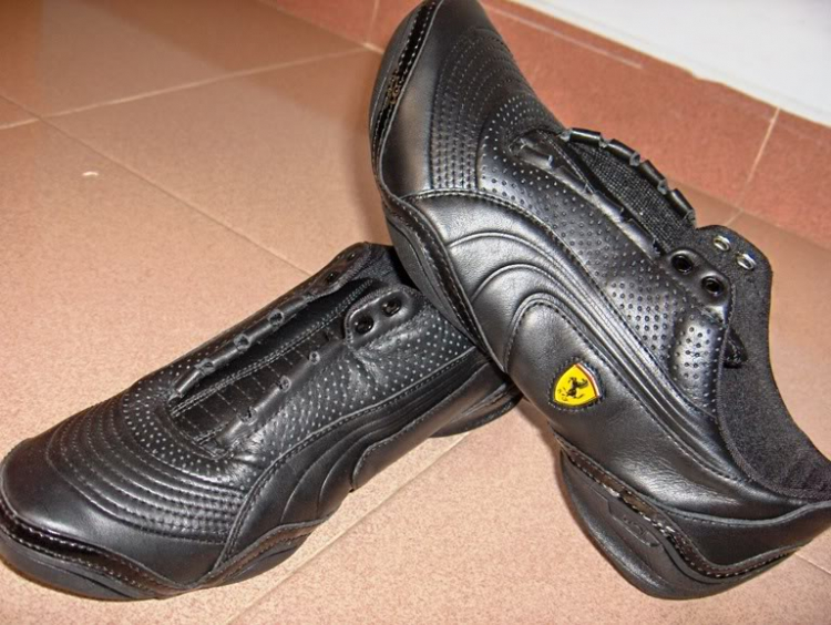 Đấu Giá trọn bộ Áo & Giầy Puma Ferrari Đấu Giá trọn bộ Áo & Giầy Puma Ferrari