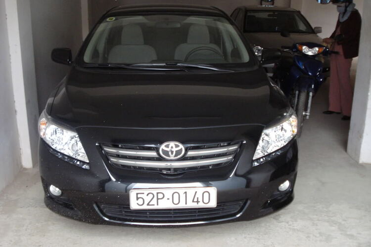 Gấp..Nhờ các bác chỉ giúp chỗ mua xe Corolla 2009 tại SG