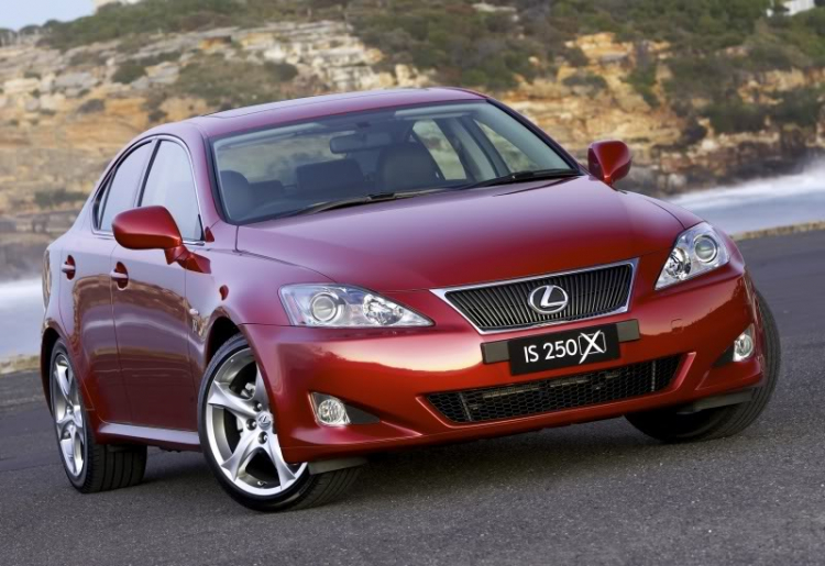 Các bác cho em tư vấn giá Lexus IS 250 chạy lướt !