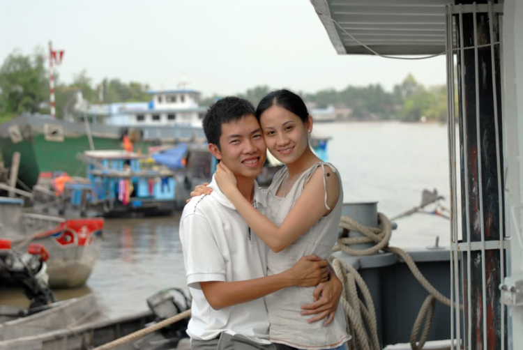 Em cũng khoe vợ sắp cưới của em đây. Em cũng khoe vợ sắp cưới của em đây.