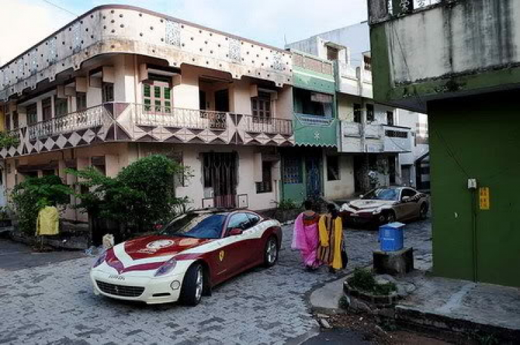 Ferrari tour qua Ấn Độ,sao ko là Vnam nhỉ!