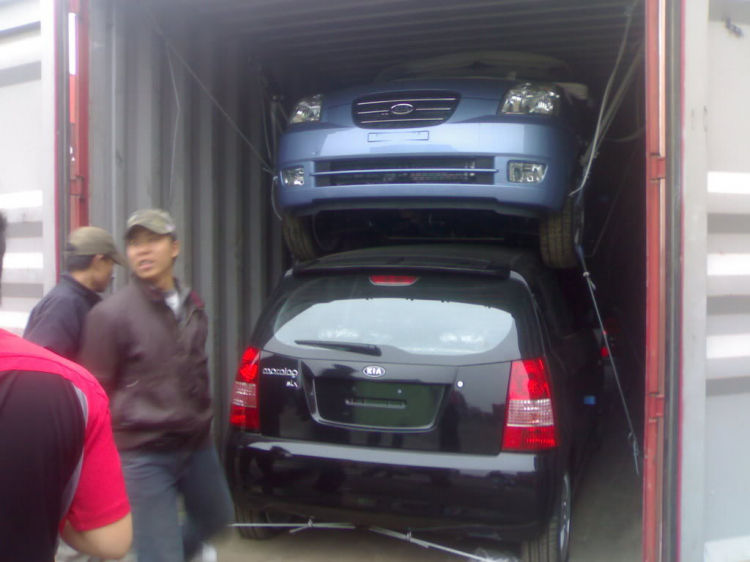 3 chân , 4 rồi 6 chân . 3 chân , 4 rồi 6 chân .