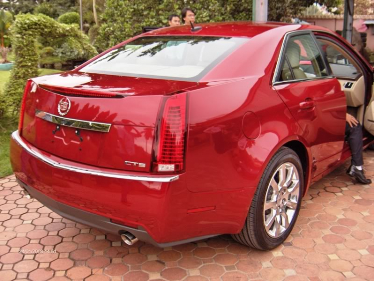 Cadilac CTS 2008 ở VN trông như thế nào??? Cadilac CTS 2008 ở VN trông như thế nào???