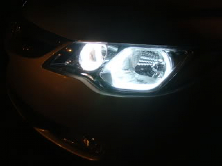 Chóa đèn 1.8 gắn Xenon OK