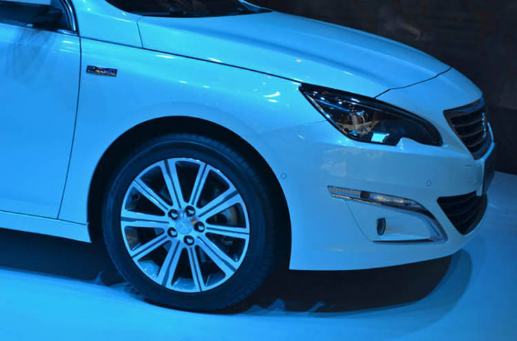 Peugeot ra mắt 408 phiên bản 2014