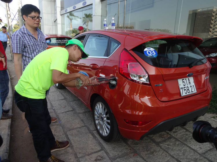 Mức tiết kiệm tối đa trên Ford Fiesta 1.0 Ecoboost : 4,3 lít/100 km Mức tiết kiệm tối đa trên Ford Fiesta 1.0 Ecoboost : 4,3 lít/100 km