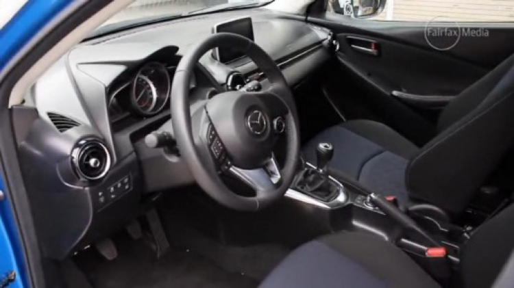 Lộ hàng loạt ảnh nội thất của Mazda2 hoàn toàn mới