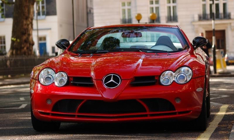 SLR Mclaren - Mũi tên đỏ