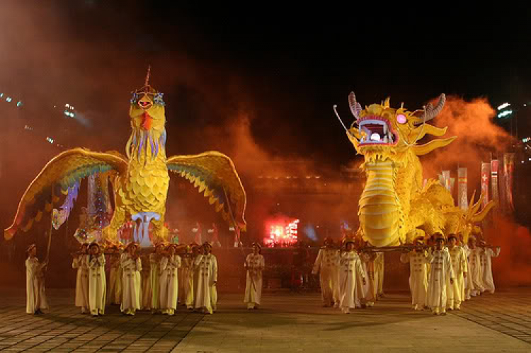 Festival Huế 2008 với họ nhà Bọ