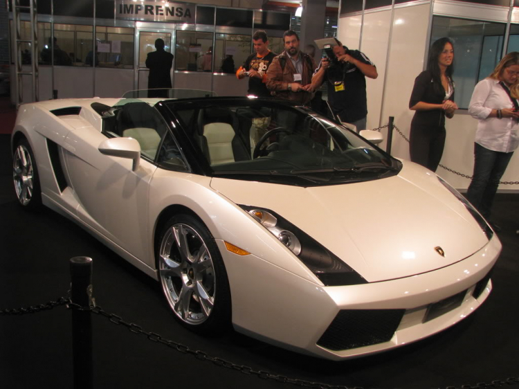 Chùm ảnh về Lamborghini Gallardo Spyder