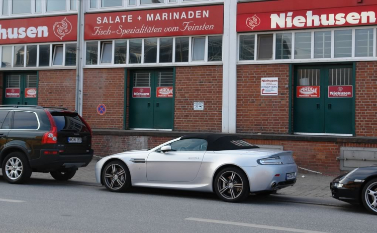 Aston Martin AMV8 Vantage Roadster N400