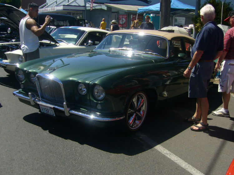 car show i^o^i car show i^o^i