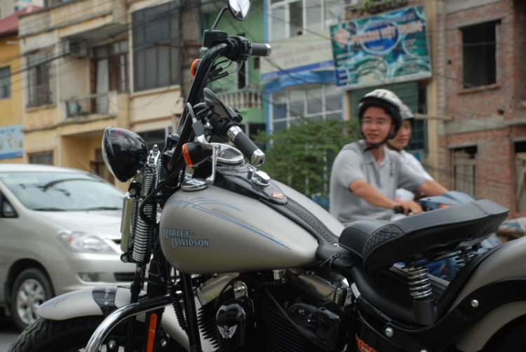 Goldwing trắng nữa đây.