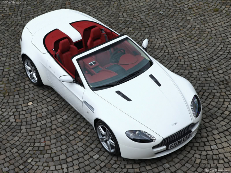 Aston Martin V8 Vantage Roadster (2009)