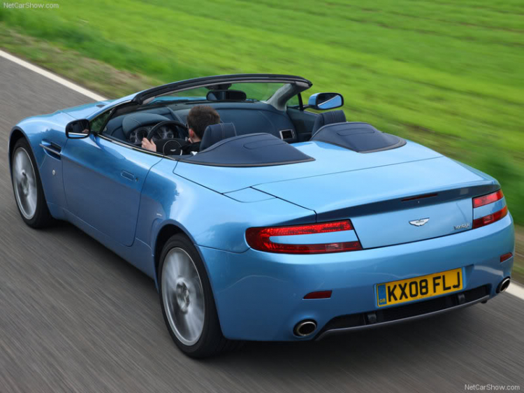 Aston Martin V8 Vantage Roadster (2009)