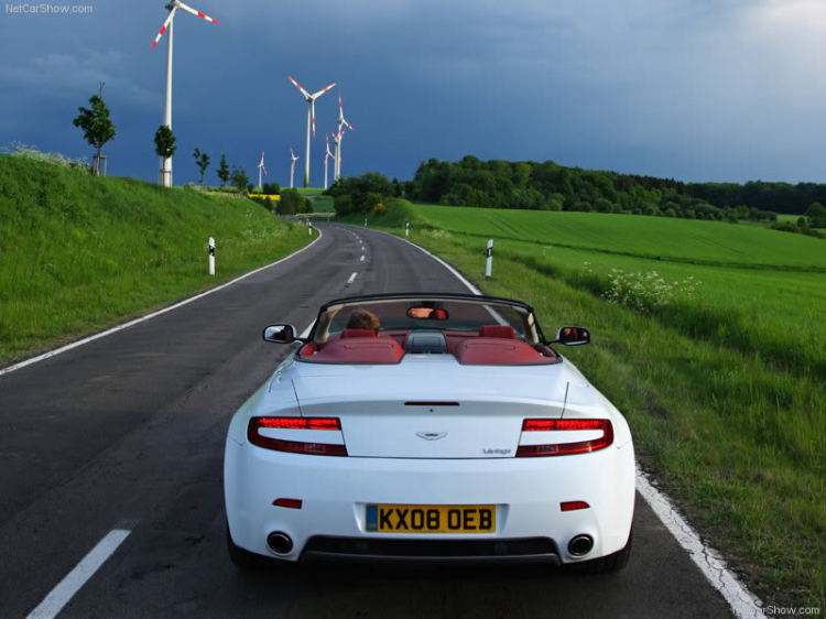 Aston Martin V8 Vantage Roadster (2009)