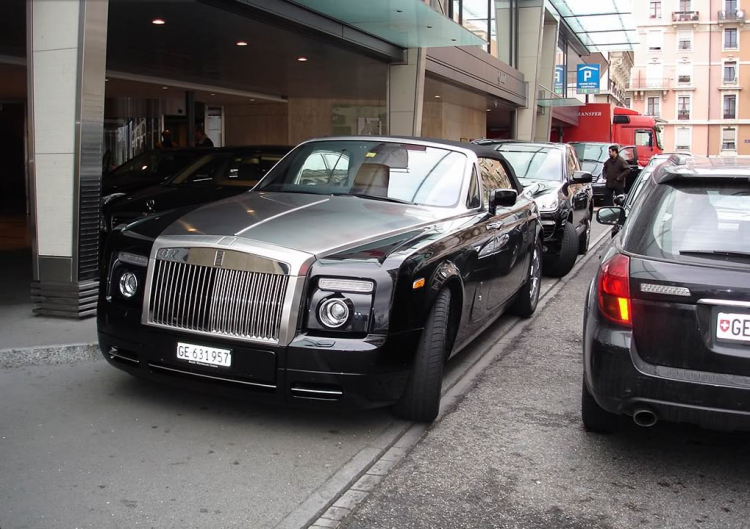 Phantom Drophead coupe  .........      HOT.................