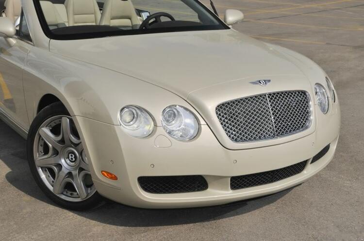 Một chú Bentley  GTC