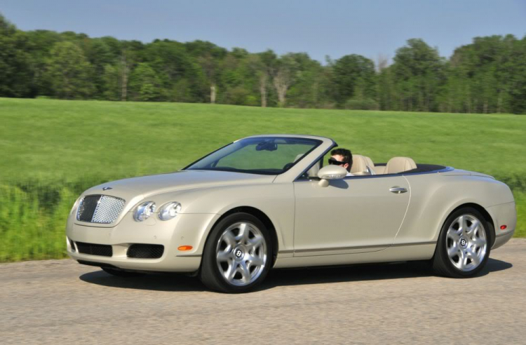 Một chú Bentley  GTC