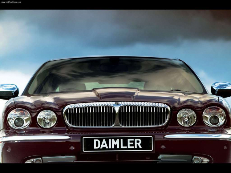 Daimler-Super Eight (8)..... Nó đc xem là đối thủ của Bently đc hôk các bác?