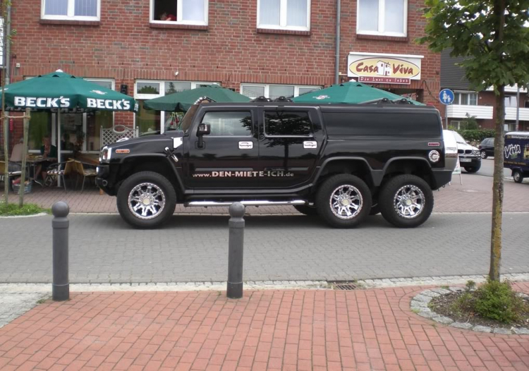 Hummer H1 Limo .........và H2 6 bánh