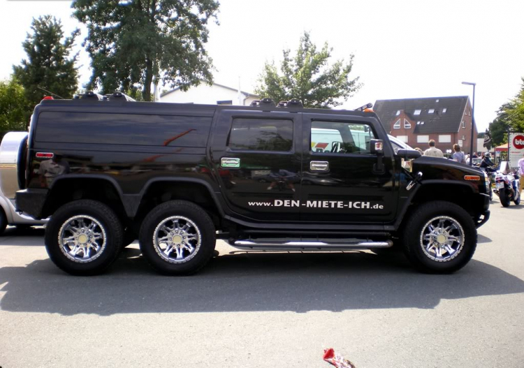 Hummer H1 Limo .........và H2 6 bánh